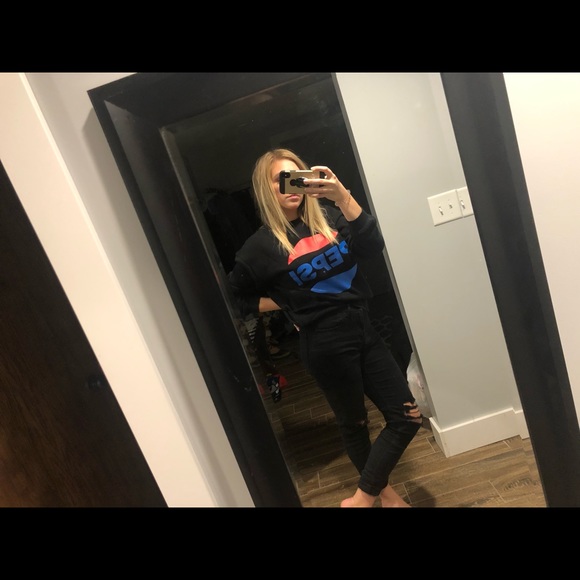 Pepsi Brand Crew - Picture 3 of 3